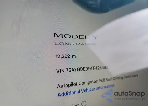 2026 Tesla Model Y z USA, uszkodzony, nr VIN 7SAYGDED9TF426490